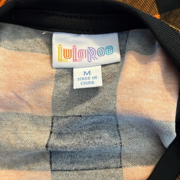 LuLaRoe long sleeve Hudson - Medium - Picture 6 of 9